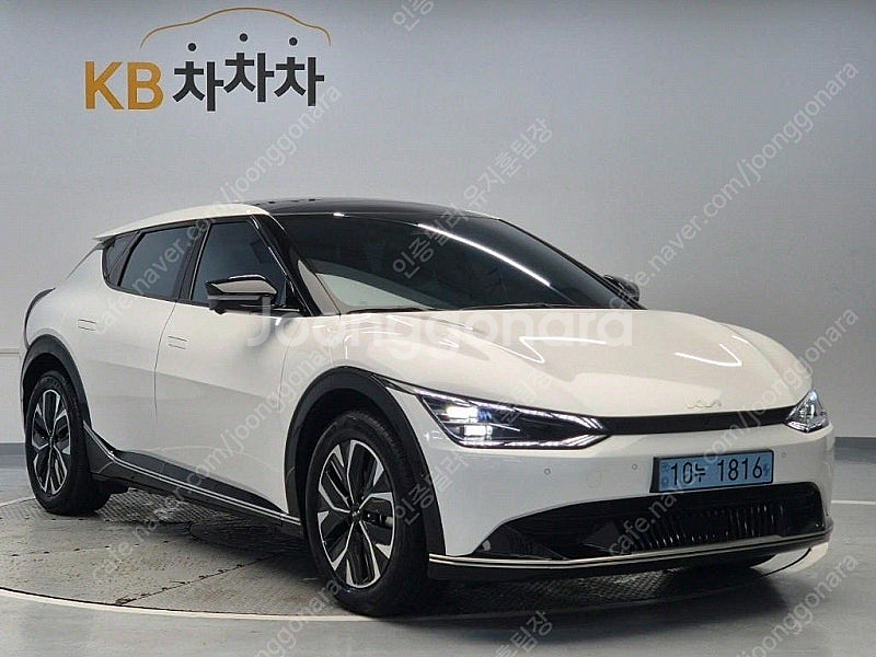 EV6 중고 EV6 중고차 흰색 2023년식 44,000km 롱레인지 어스 가성비 좋은 중고차--4